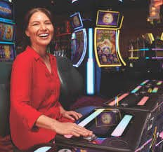 Vbet777 ဘင်ဂို APP မိုဘိုင်းဖြင့် မြန်မာကျပ်ငွေသုံးကစားနေသောမြင်ကွင်း